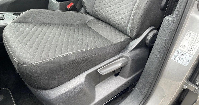 Volkswagen Tiguan cena 89900 przebieg: 141455, rok produkcji 2019 z Leśna małe 379